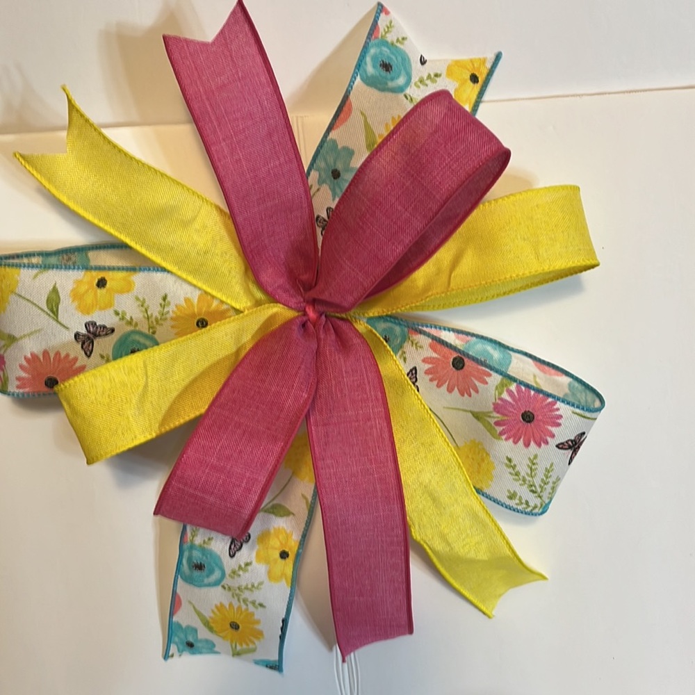 Spring accent bow - Picture 3 of 4